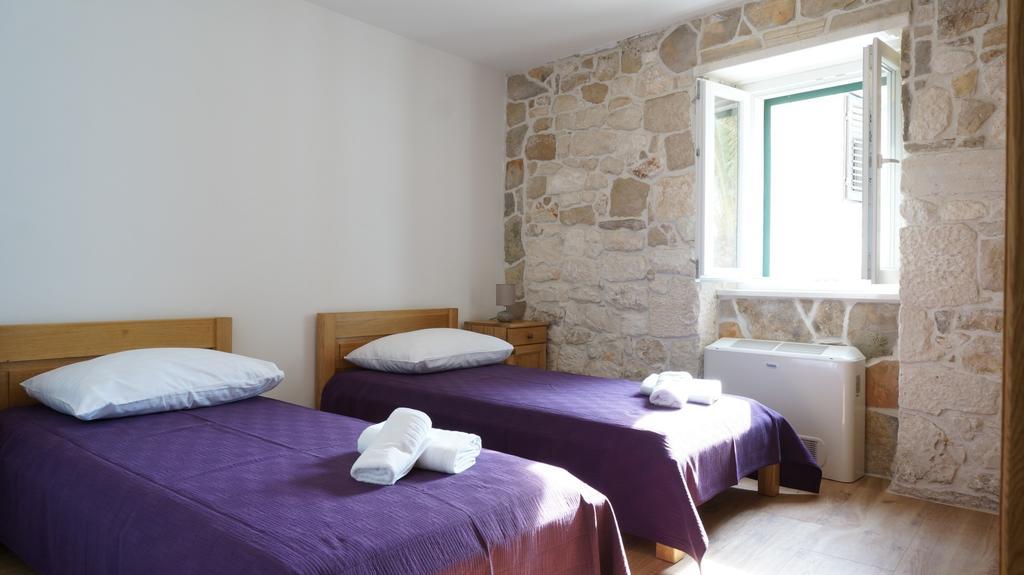Guest House Jere Old Town 로고즈니차 객실 사진