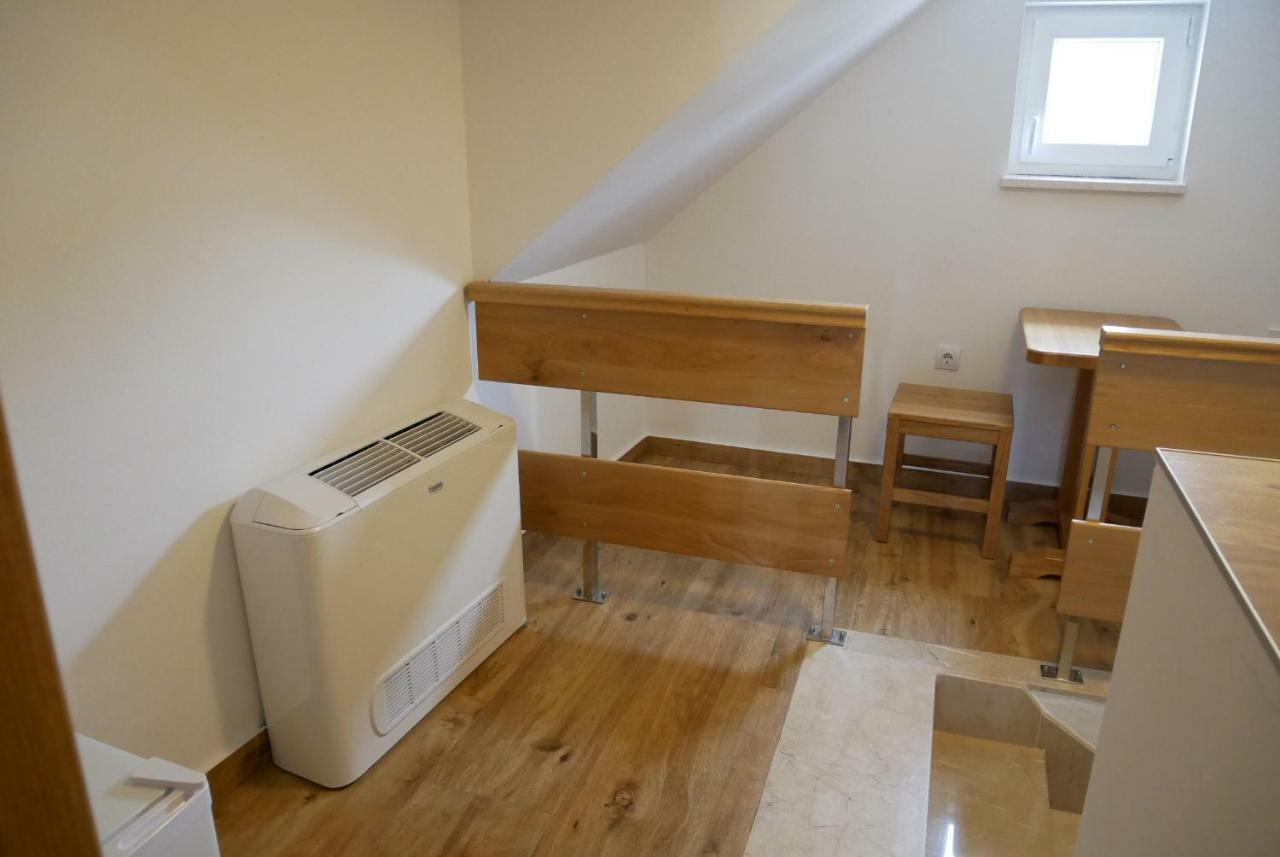 Guest House Jere Old Town 로고즈니차 외부 사진